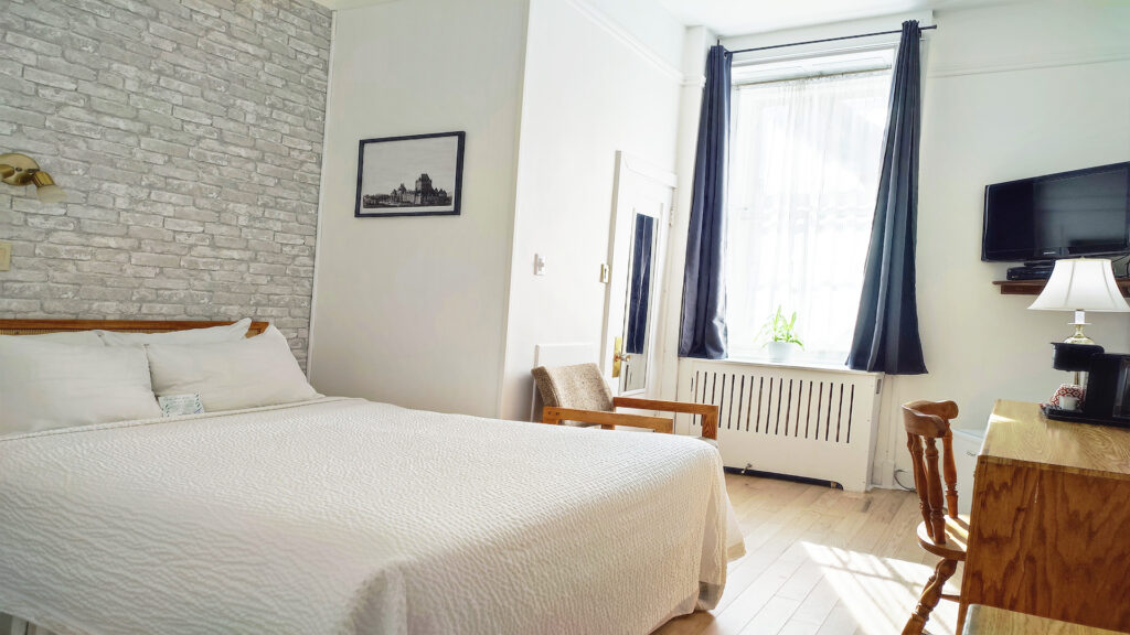 hotel-terrasse-dufferin-chambre-11-Double-Standard