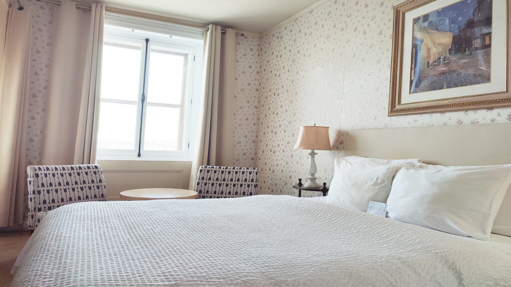 hotel-terrasse-dufferin-chambre-16-Double-Standard