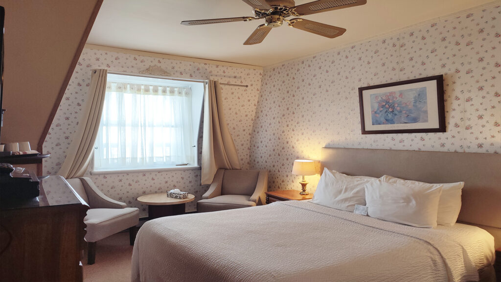 hotel-terrasse-dufferin-chambre-21-Queen -Premium